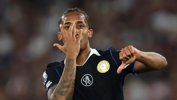 Chelsea Comeback di Markas Napoli, Rosenior Ungkap Rahasia di Balik Kemenangan