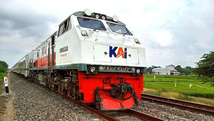 Heboh! Penumpang Siram Jalan dengan Semprotan Toilet, KAI Beri Teguran Tegas