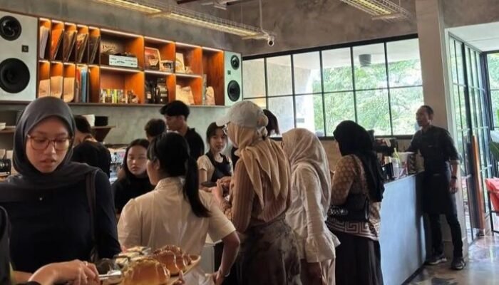 Buka Jastip Jajanan Viral Blok M, Wanita Ini Kantongi Jutaan Rupiah/Bulan, Bisnis yang Membuat Heboh!