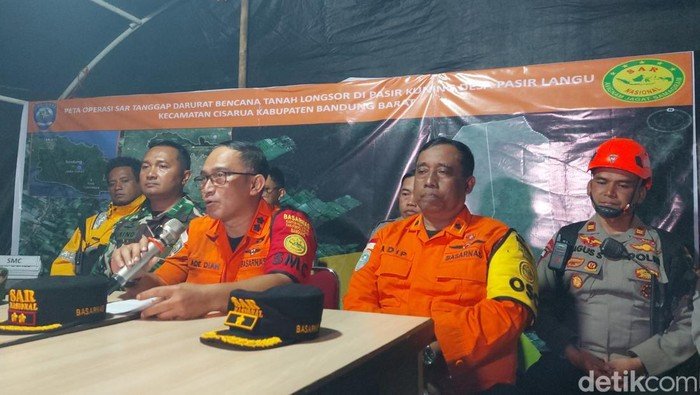 83 Body Pack Dievakuasi, 61 Teridentifikasi: Update Tragis Korban Longsor Cisarua!