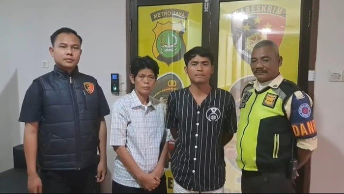 Heboh! Pria Mabuk Hadang Mobil di Bintaro, Malah Minta Maaf