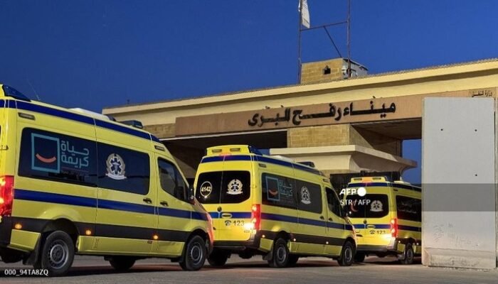 “Pakai Ambulans, Korban Perang Palestina Tiba di Mesir Setelah Rafah Ditutup Lama” #TrenTerbaru #PerangPalestina #Kemanusiaan