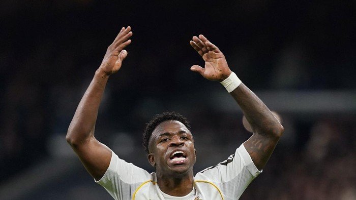 Belum Puas dengan Benzema, Al Hilal Incar Vinicius Jr.