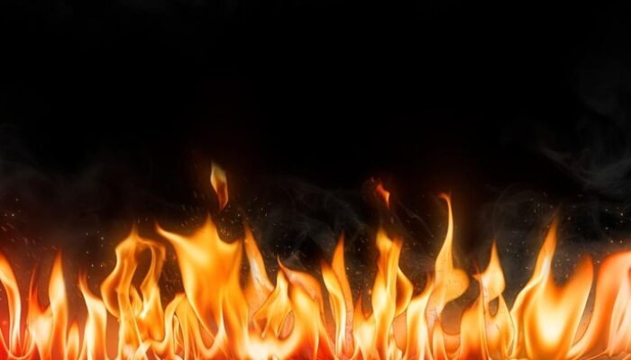 “Rumah di Sikka NTT Kebakaran, Diduga Dibakar ODGJ: Tragedi Keluarga yang Memprihatinkan”