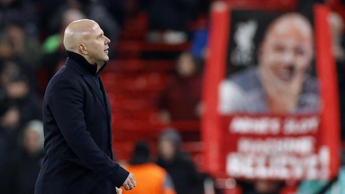 **Arne Slot: Gaya Main Liverpool Lebih Berharga daripada Trofi**