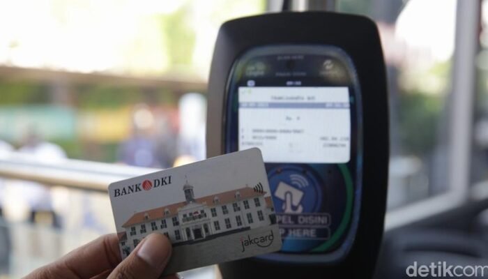 Wanita Viral Tukar Kartu di TransJ Jaktim Ditangkap Polisi, Dinsos Menangani Kasus