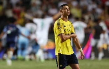 [Poster Ejekan buat Ronaldo: Dicari Pria Menahan Tangis]