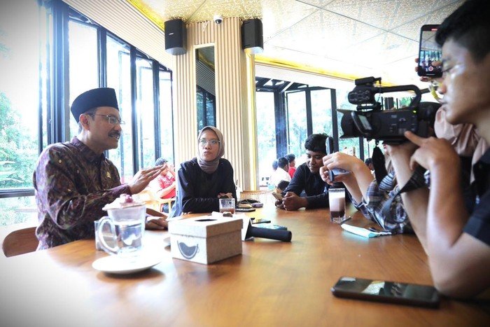 Gus Ipul Perketat: RS Dilarang Tolak Pasien BPJS dengan Bantuan Iuran