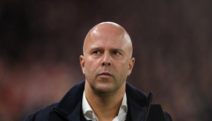 “Arne Slot Nilai Gaya Main Lebih Penting dari Trofi? Tentu Tidak! Kenapa Kemenangan Harus Dijadikan Prioritas”