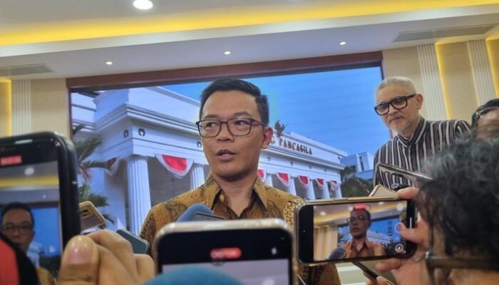“Gerindra Minta Maaf, Atribut Partai di Jalanan Dicabut Segera”