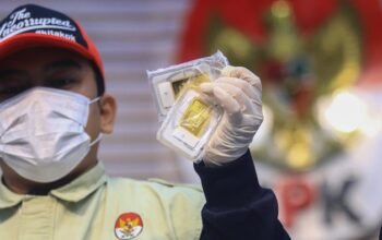 Muncul Tren Baru Suap Pakai Emas – Update 1