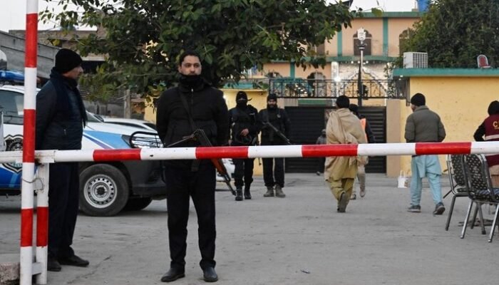 ISIS Klaim Dalangi Ledakan di Masjid Pakistan, Bom Bunuh Diri Membuat Ribuan Orang Terluka