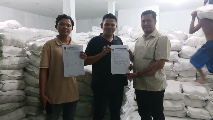 NHM Peduli Kirim Bantuan 100 Ton Beras & 800.000 Mie Instan ke Warga Aceh dalam Usaha Menyelamatkan Masa Depan Generasi Muda