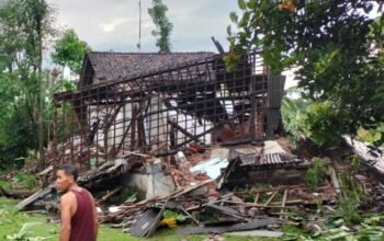 Puluhan Rumah di Tulungagung Rusak-1 Roboh, Angin Kencang Ancam Hidup Warga!