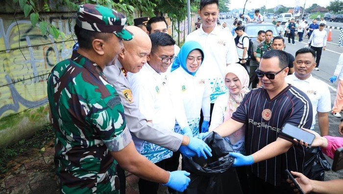 Bersih-bersih Jalan Sebelum Hari Pers, Gubernur dan Kapolda Banten Setel Contoh!