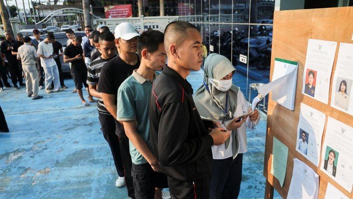 **Thailand Gelar Pemilu Usai 3 Kali Ganti Perdana Menteri dalam 2 Tahun: Pertarungan Antara Reformis dan Konservatif**