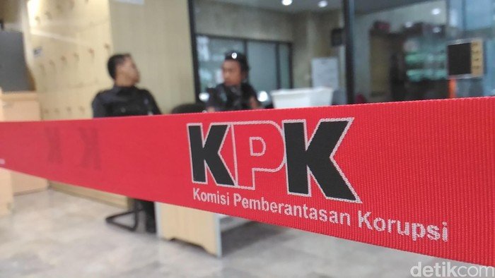 Sekretaris BKPSDM Lampung Tengah Diterjuni KPK, Terkait Suap Bupati Ardito!