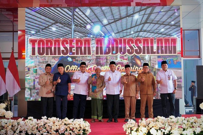 Menkop Resmikan TORASERA, Pusat Distribusi Produk Kopdes Merah Putih