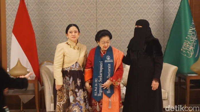 Megawati Kenalkan Puan Ketua DPR di Riyadh: Perempuan Harus Bisa Segalanya - Update 1