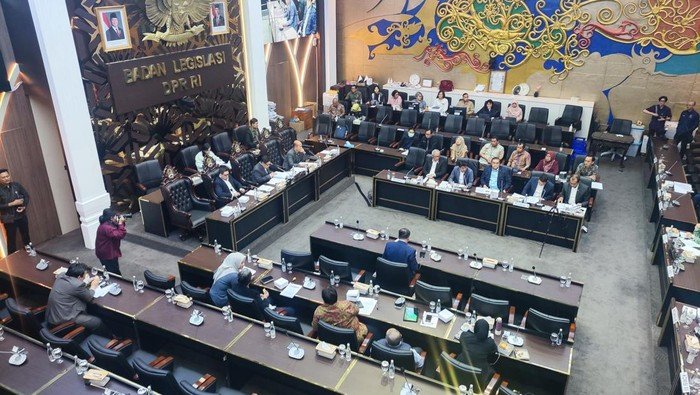 **Baleg DPR Gelar Evaluasi Prolegnas Prioritas, Pimpinan Komisi Kumpulkan Strategi Besar**