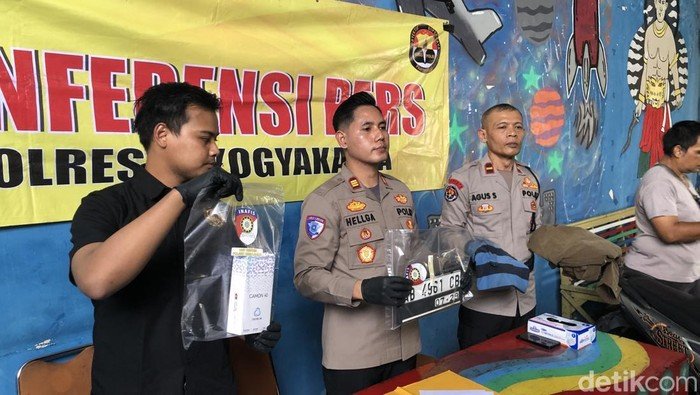 Pemberani! Mahasiswi Yogya Berani Kejar-Tabrak Penjambret, Terjatuh Namun Berhasil Taklukkan Penjahat