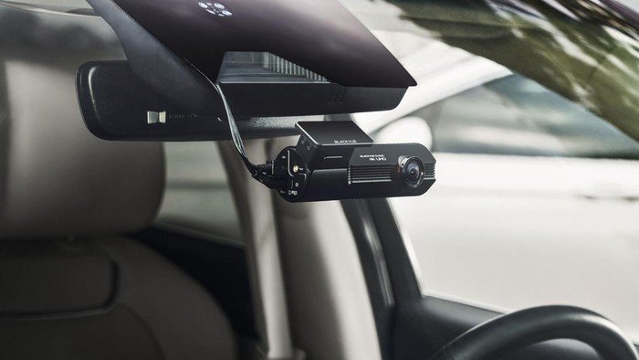 **Pasang Dashcam Bikin Aki Tekor? Inilah Solusi dari BlackVue Power Saving Parking Mode**