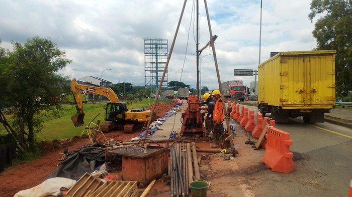 Tanah Longsor Tol Japek, Progres Penanganan Terhambat?