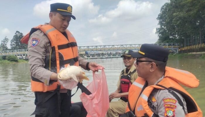 20 Ton Pestisida Terbakar, Sungai di Tangerang Terancam!
