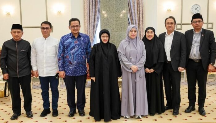 Megawati Soekarnoputri Tiba di Madinah, Ziarah Makam Nabi Usai Terima Gelar Doktor dari Arab Saudi