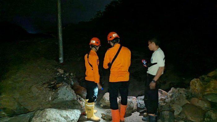 68 Rumah di Bogor Bawa Batu Tersapu Air, Warga Terancam