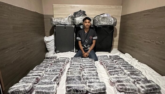 “Kurir Narkoba WN Malaysia Terjaring, 99 Ribu Butir Happy Five Disita di Dumai”