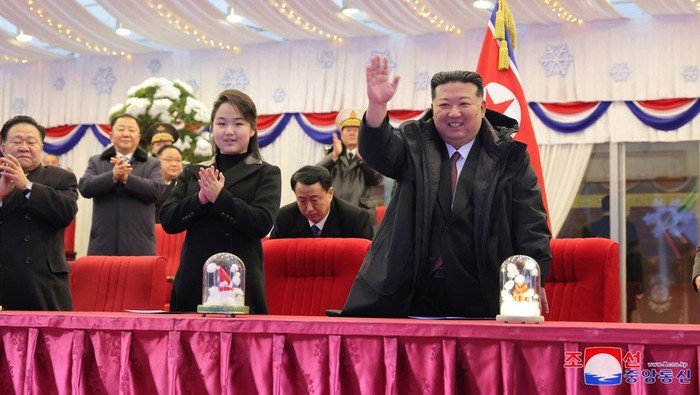 **Anak Perempuan Kim Jong Un, Kim Ju Ae, Ditetapkan Sebagai Penerus di Korea Utara**