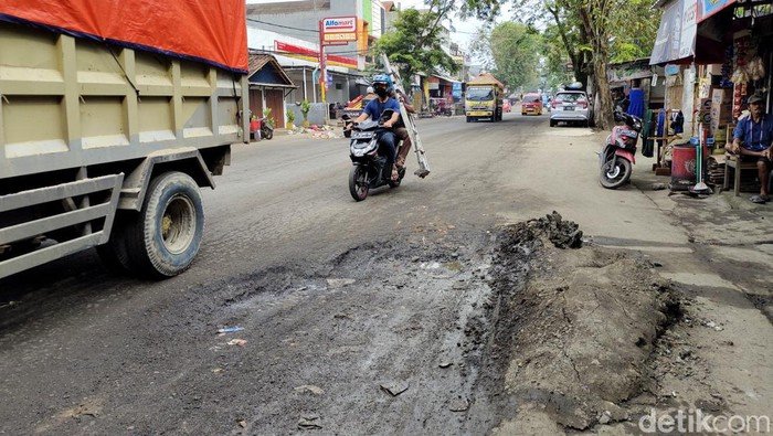 Pemprov Sebut 200 Km Jalan Rusak Berat di Lebak Banten, Paling Panjang di Provinsi