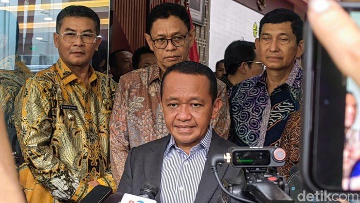 Bahlil Ungkap Alasan Mau Nyaleg di 2029, Singgung Ketum Partai Lain: Tantangan Politik Mendatang?