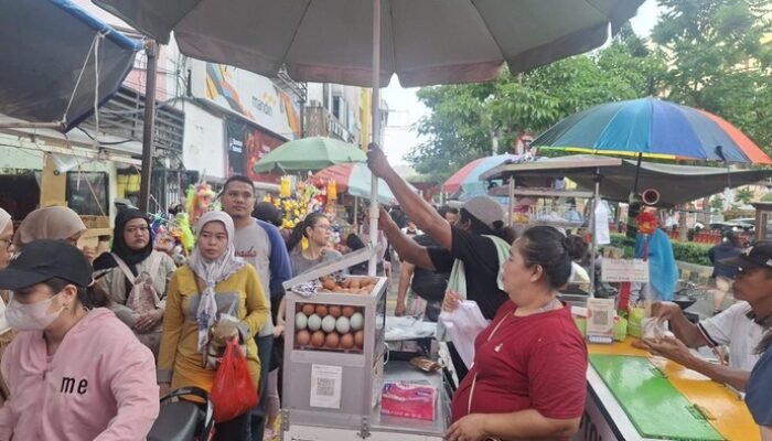 Tak Kapok, Glodok Kembali Dilanda PKL dan Parkir Liar Usai Tertib