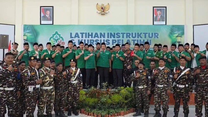 **Banser Siap Pasang Badan Dukung Polri Tetap di Bawah Presiden, Deklarasi Bersama di Yogyakarta**