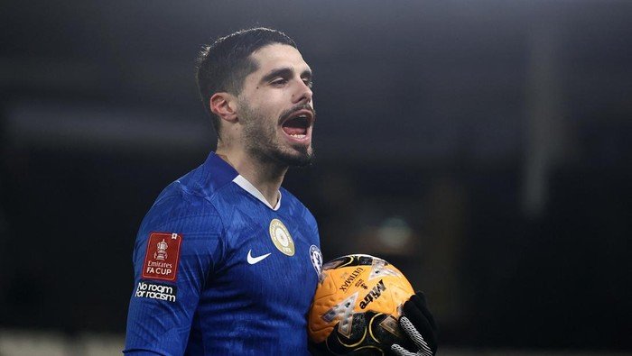 Hull Vs Chelsea: Neto's Doubtful Hat-trick Moment Shocks Fans!