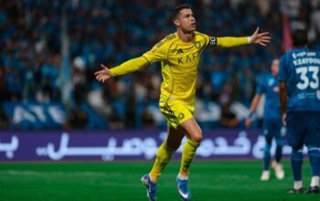 “Ronaldo Menyelamatkan Hari: Al Fateh Vs Al Nassr, Timnya Jejak Kemenangan 2-0!”