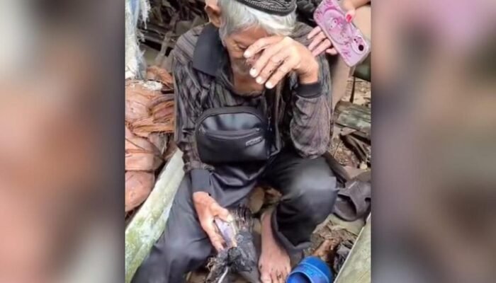 Kakek Sulbar Rela Rela Tabungan Rp15 Juta Hangus, Dapur Rumah Terbakar