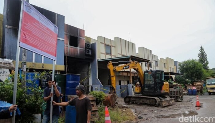 **Kualitas Udara di Tangsel Ikut Dipantau Usai Kebakaran Gudang Pestisida, Pemkot Tindak Lanjut Cepat!**