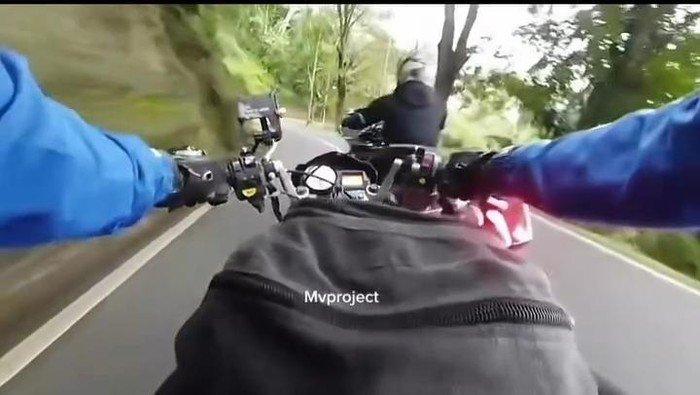 Tragedi Mengerikan: Pemotor di Cianjur Tercebur Jurang, Moge Potong Jalur-Rem Mendadak