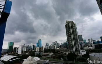 “Imlek 17 Februari: BMKG Peringatkan Hujan Deras, Waspada Banjir!”