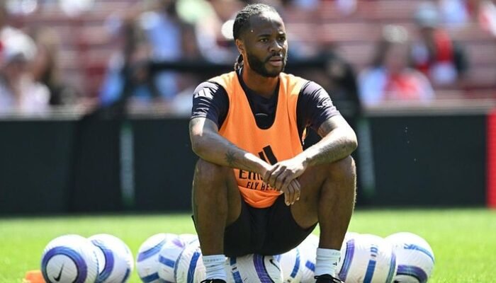 Sterling Mencari Kebahagiaan di Feyenoord, Apakahini Jalan Menuju Kejayaan?