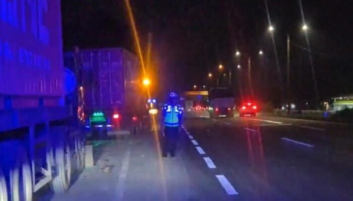 **Perintah Kakorlantas Polri, Truk di Ruas Tol Diteribikan demi Keselamatan**
