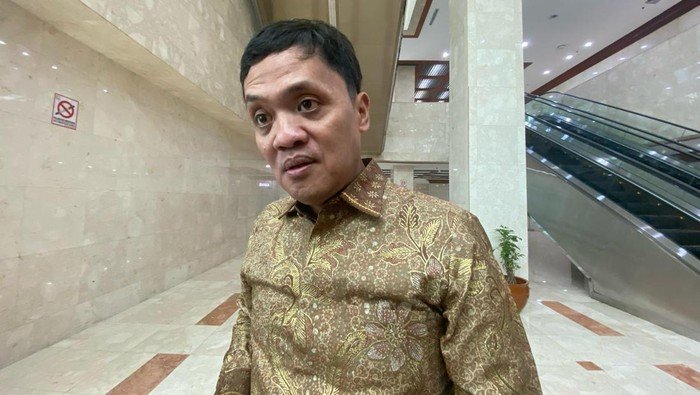 Komisi III: Tegakkan Hukum, Polri Beraksi Tegas pada Eks Kapolres Bima!