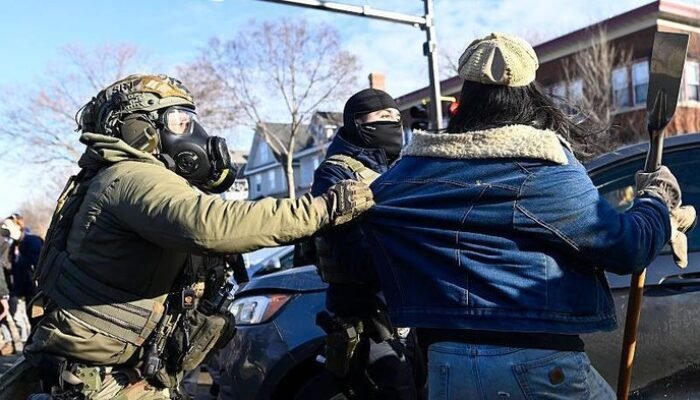 Imigran di AS Diburu Petugas ICE Bahkan Saat Buang Sampah – Update 1