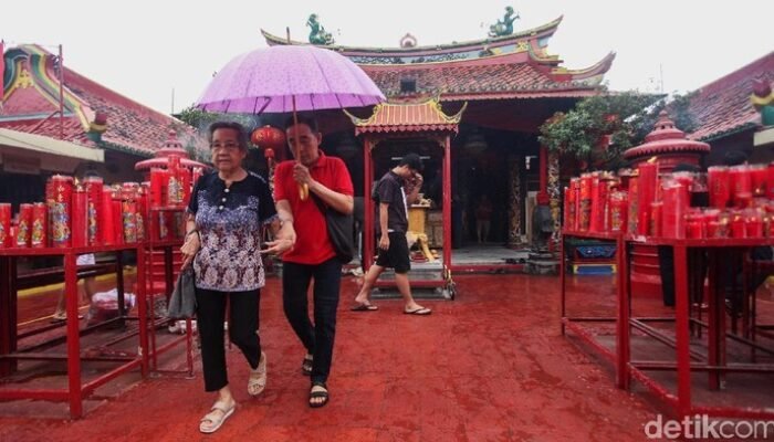 **Imlek 2026: BMKG Peringatkan Kemungkinan Hujan di Jakarta Besok!**