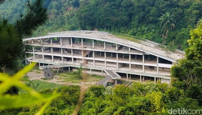 Jasad Siswa SMP Tersembunyi di Eks Kampung Gajah, Ditemukan saat Live TikTok!