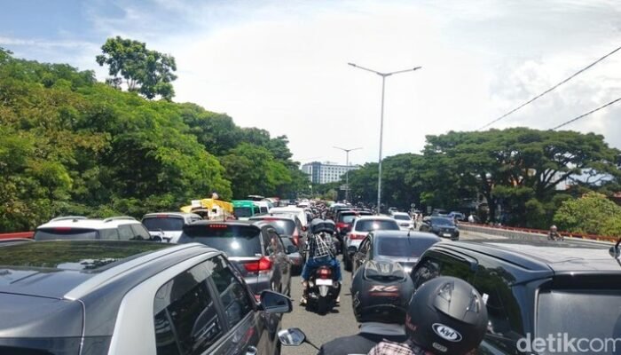 Lebih dari 1,5 Juta Kendaraan Serbu Kota Bandung, Imlek Long Weekend Tertebak!