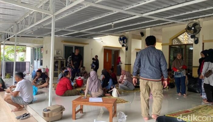 Tembalang Semarang Diterjang Banjir, Ratusan Warga Terdampak – Update 1